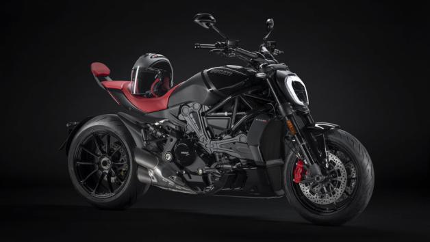 Η Ducati XDiavel Nera αποτελεί μια μοτοσυκλέτα συνώνυμο του στυλ και της ποιότητας. 